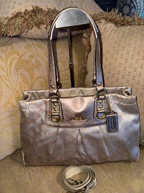 Coach Ashley Signature Lurex Carryall EUC
